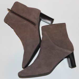 Bijou Tan Suede Leather Ankle Boots Side Zipper sz 7.5 Heels